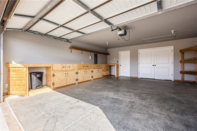 6002 Hoover Street, Bentonville, AR 72713