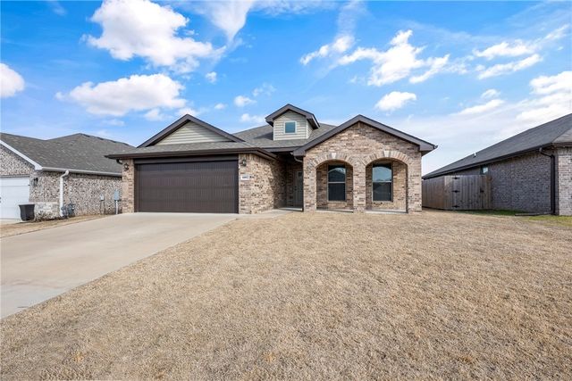 6002 Hoover Street, Bentonville, AR 72713