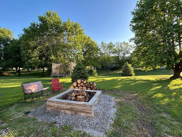 5400 Wakefield Drive S, Greenwood, IN 46142