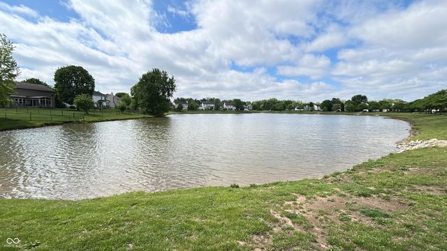 5400 Wakefield Drive S, Greenwood, IN 46142