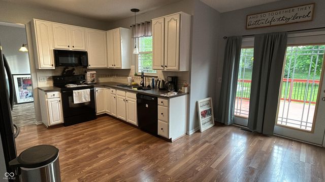 5400 Wakefield Drive S, Greenwood, IN 46142