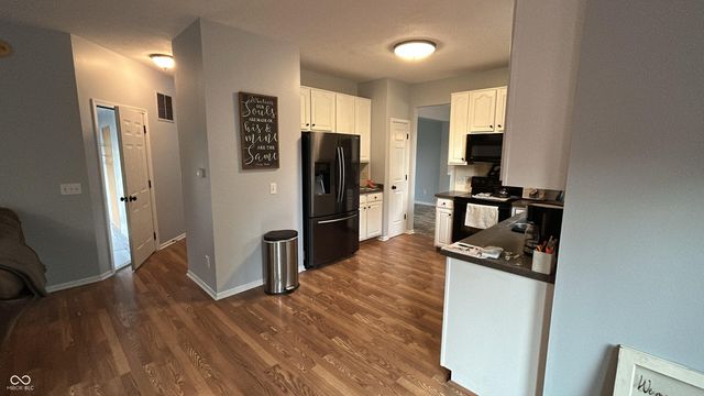 5400 Wakefield Drive S, Greenwood, IN 46142