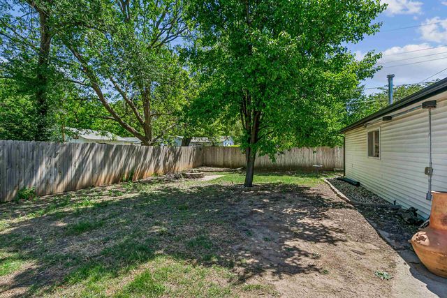1801 E Ventnor St, Park City, KS 67219
