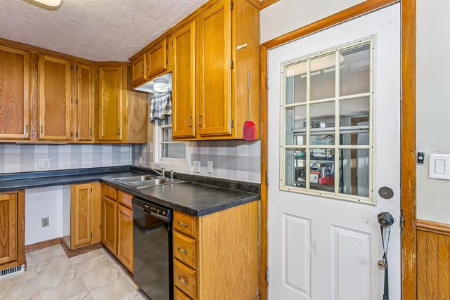 1801 E Ventnor St, Park City, KS 67219