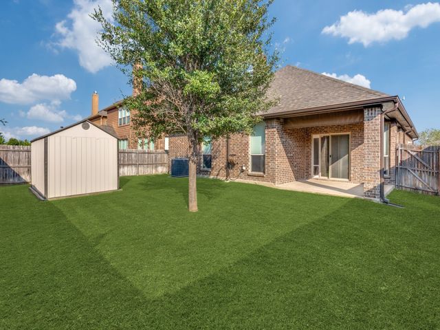 2213 Laurel Forest Drive, Fort Worth, TX 76177