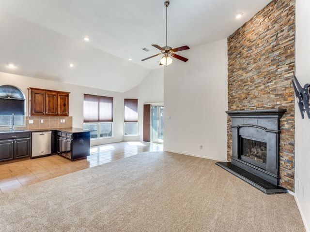 2213 Laurel Forest Drive, Fort Worth, TX 76177