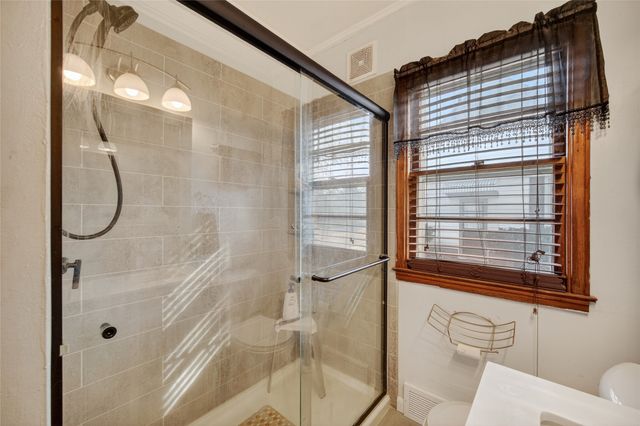 2809 62nd Street, Des Moines, IA 50322