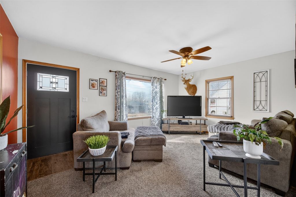 2809 62nd Street, Des Moines, IA 50322