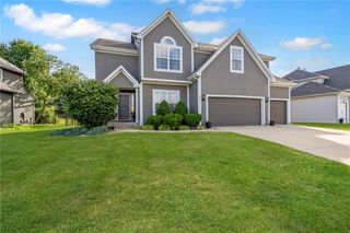 2712 SW Carlton Drive, Lee's Summit, MO 64082