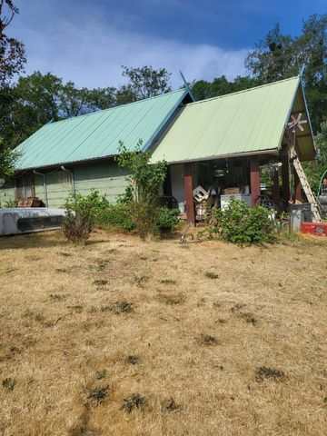 755 Ort Lane, Merlin, OR 97532