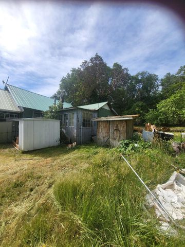 755 Ort Lane, Merlin, OR 97532