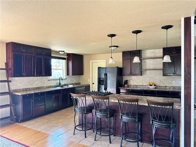 469076 E 595 Road, Watts, OK 74964