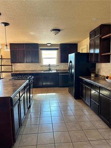 469076 E 595 Road, Watts, OK 74964