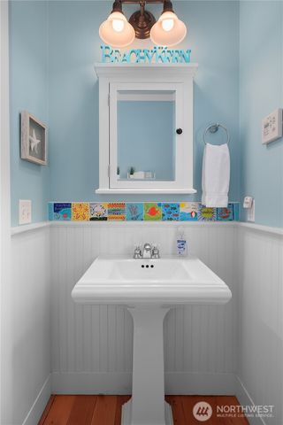 17 Beach Cabin Lane, Pacific Beach, WA 98571