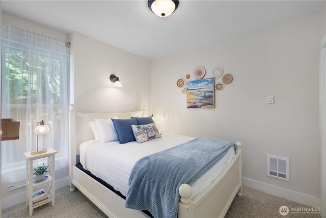 17 Beach Cabin Lane, Pacific Beach, WA 98571