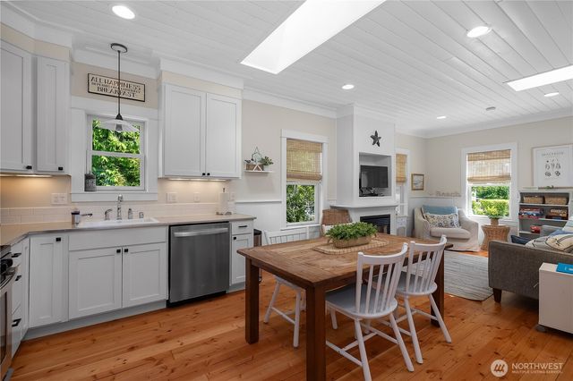 17 Beach Cabin Lane, Pacific Beach, WA 98571