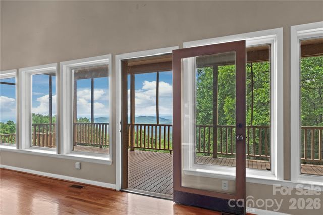 576 Lake Vista Drive, Glade Valley, NC 28627
