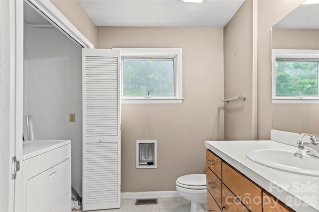 576 Lake Vista Drive, Glade Valley, NC 28627