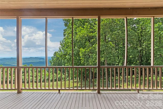 576 Lake Vista Drive, Glade Valley, NC 28627