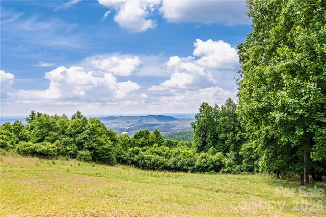 576 Lake Vista Drive, Glade Valley, NC 28627