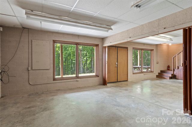 576 Lake Vista Drive, Glade Valley, NC 28627