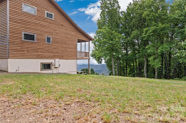 576 Lake Vista Drive, Glade Valley, NC 28627