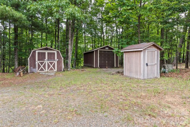 576 Lake Vista Drive, Glade Valley, NC 28627
