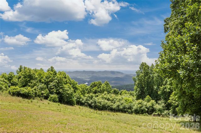 576 Lake Vista Drive, Glade Valley, NC 28627