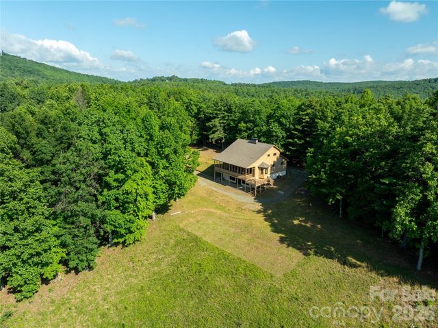576 Lake Vista Drive, Glade Valley, NC 28627