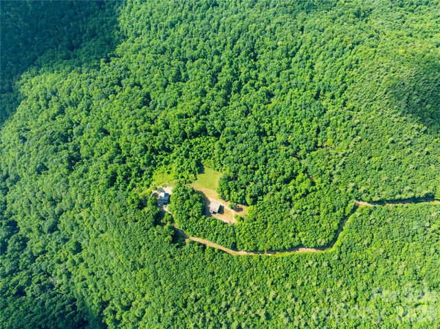 576 Lake Vista Drive, Glade Valley, NC 28627
