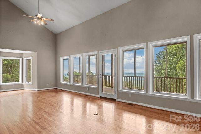 576 Lake Vista Drive, Glade Valley, NC 28627
