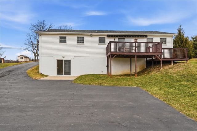 3699 Mitchell Rd, Neshannock Twp, PA 16105