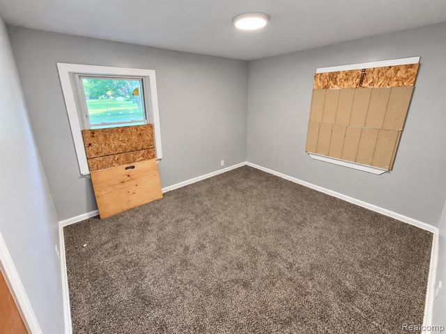 2401 Raskob Street, Flint, MI 48504