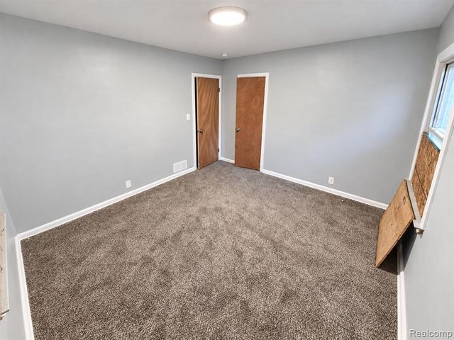 2401 Raskob Street, Flint, MI 48504