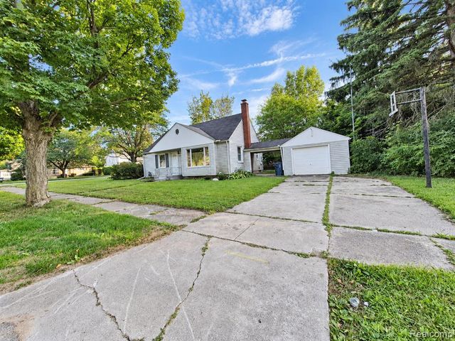 2401 Raskob Street, Flint, MI 48504