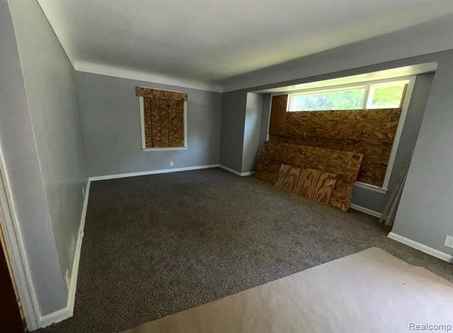 2401 Raskob Street, Flint, MI 48504