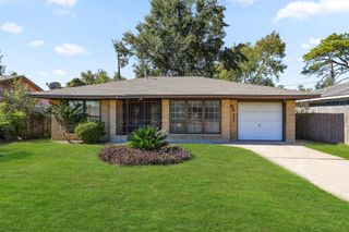 9711 Bertwood Street, Houston, TX 77016