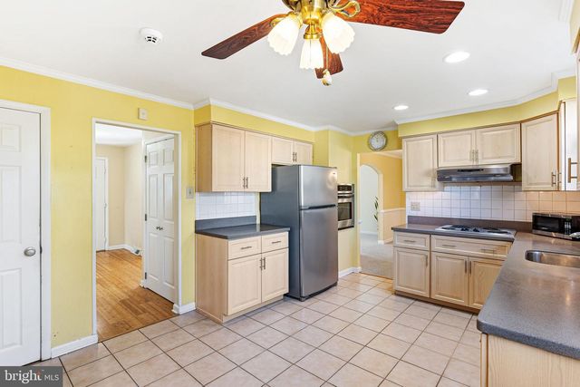 926 ABINGTON RD, Cherry Hill, NJ 08034