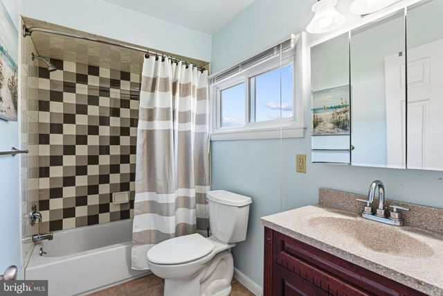 926 ABINGTON RD, Cherry Hill, NJ 08034