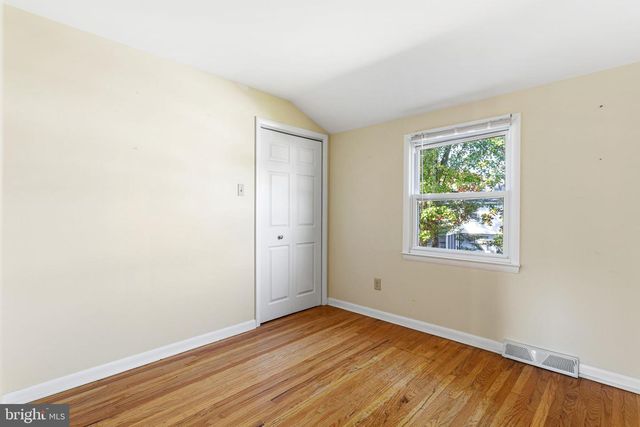 926 ABINGTON RD, Cherry Hill, NJ 08034