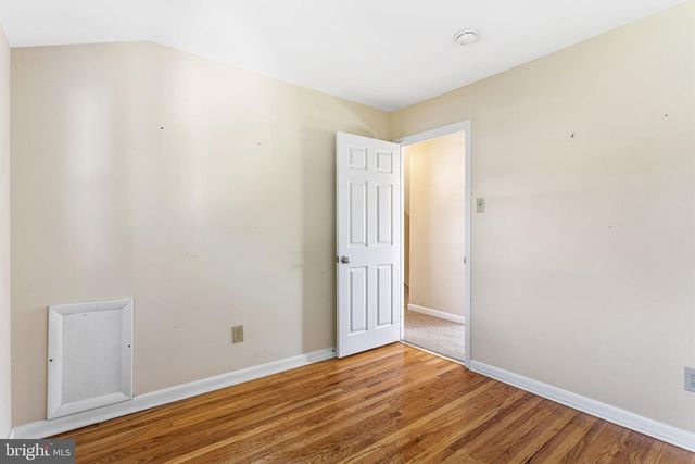 926 ABINGTON RD, Cherry Hill, NJ 08034