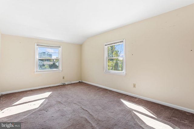 926 ABINGTON RD, Cherry Hill, NJ 08034