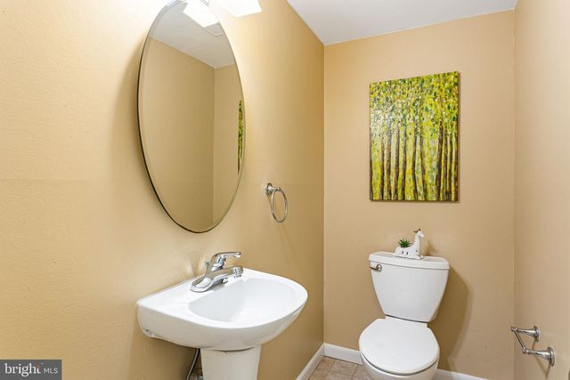 926 ABINGTON RD, Cherry Hill, NJ 08034