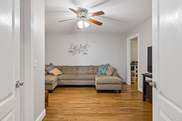 4102B Oriole Pl, Nashville, TN 37215