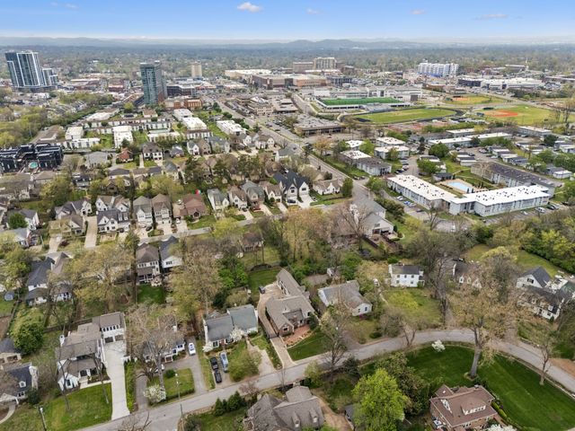 4102B Oriole Pl, Nashville, TN 37215