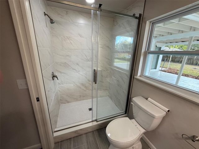 1239 SE 18TH TERRACE, Gainesville, FL 32641