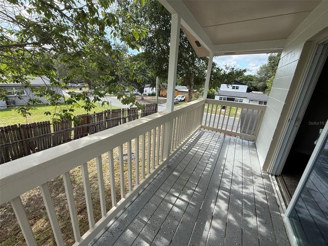 1239 SE 18TH TERRACE, Gainesville, FL 32641