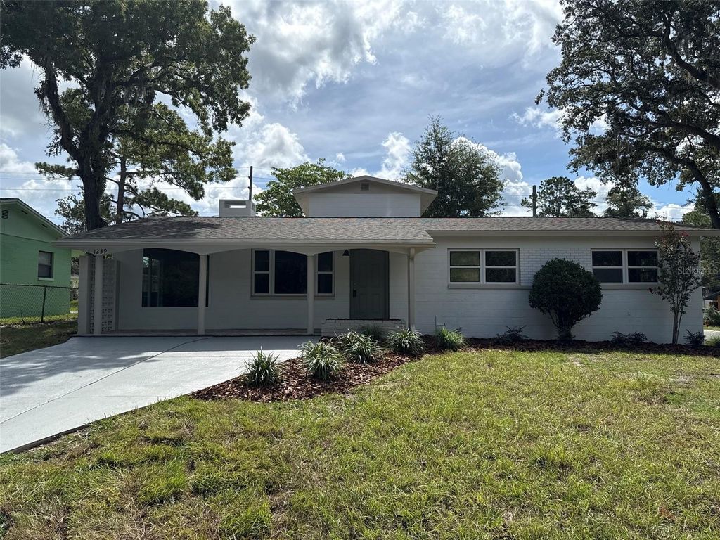 1239 SE 18TH TERRACE, Gainesville, FL 32641