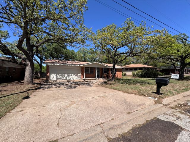 900 NW 11th Street, Mineral Wells, TX 76067