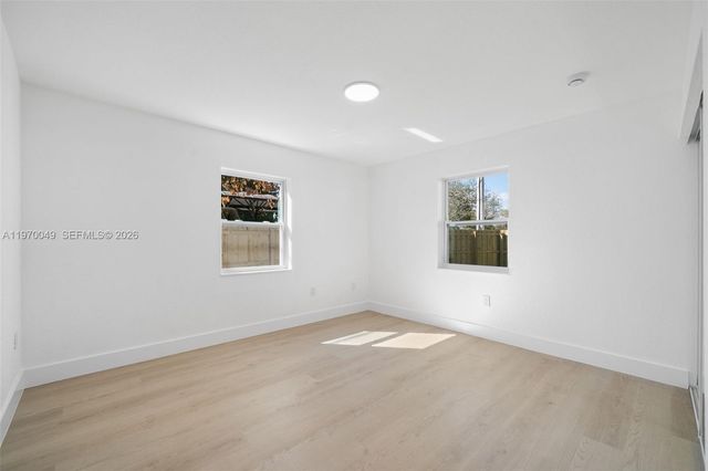 2241 Hope St, Hollywood, FL 33020